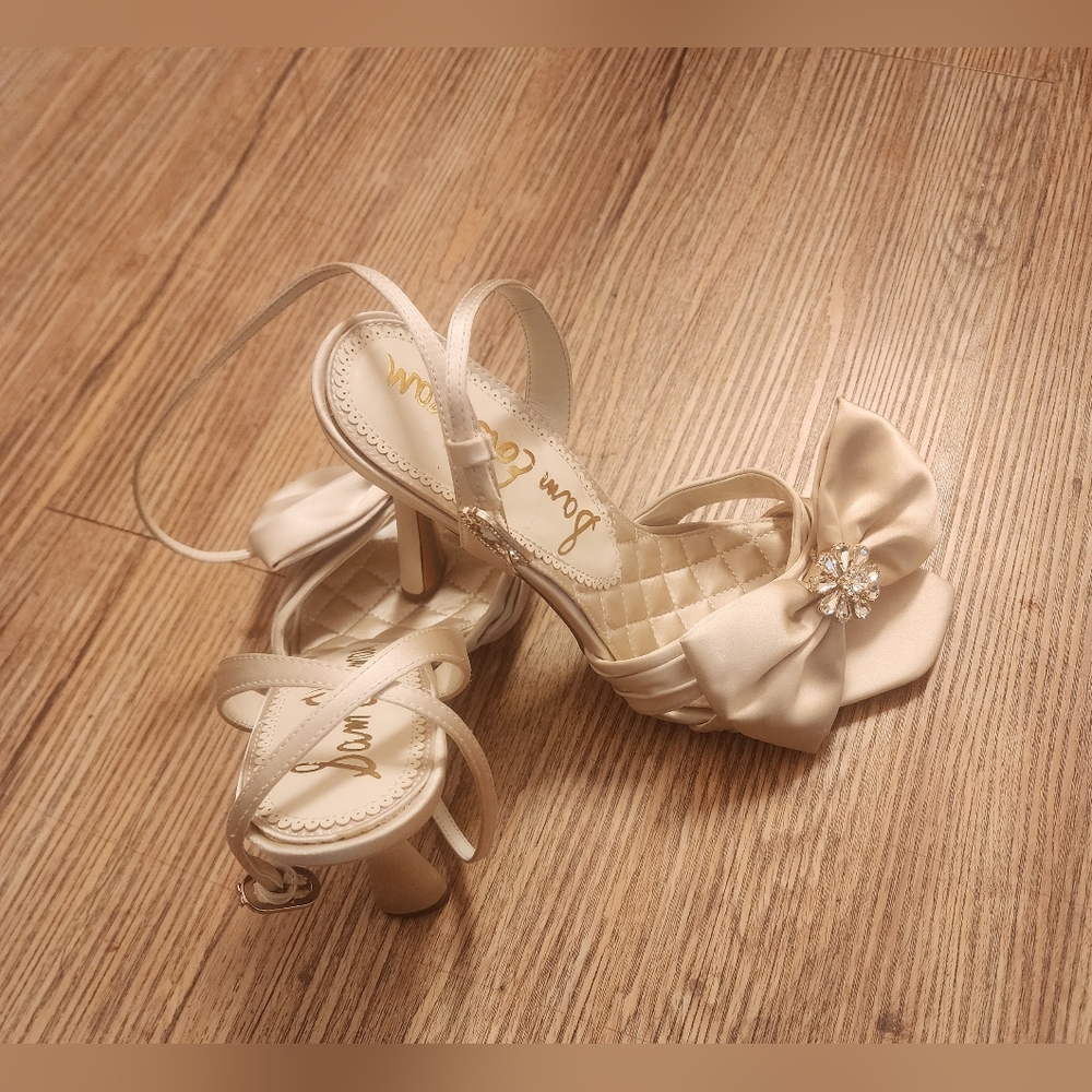 Size  9 Sam Edelman Cream Bow Heels - Picture 8 of 10